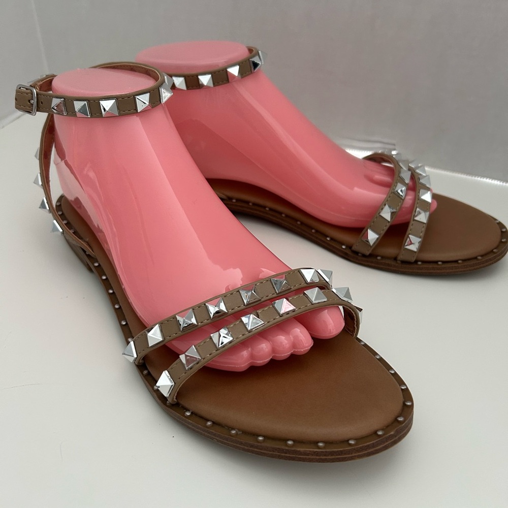 Steve Madden Tan Studded Strapy Sandals Size 9 1/2